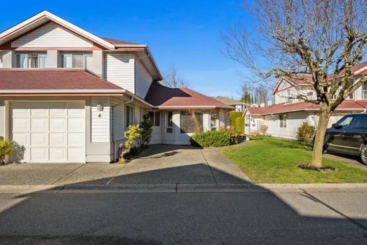 4 31406 UPPER MACLURE ROAD, Abbotsford, British Columbia V2T5L8