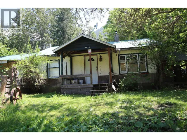 7735 Stewart Road, Fauquier, British Columbia V0G1K0