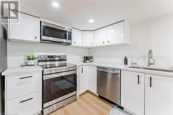 2 - 15 BARNESDALE AVENUE N, Hamilton (Stipley), Ontario L8L6R4