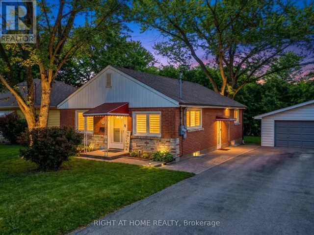 735 SRIGLEY STREET, Newmarket (Gorham-College Manor), Ontario L3Y1X6