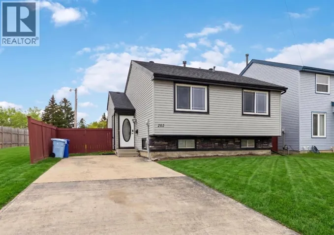 202 Bird Crescent, Fort McMurray, Alberta T9H4T3