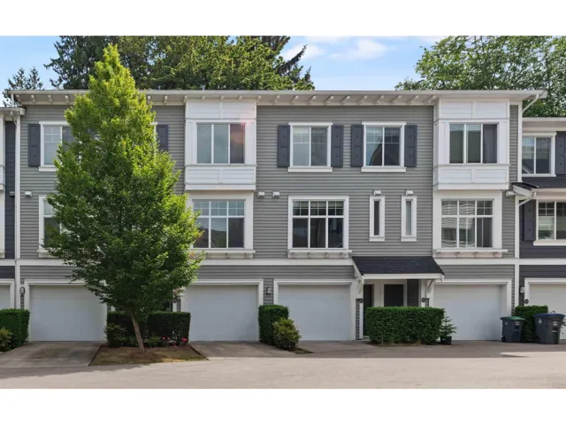 99 15340 GUILDFORD DRIVE, Surrey, British Columbia V3R0C9