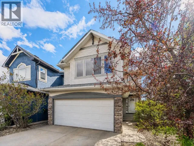 143 Cougarstone Square SW, Calgary, Alberta T3H5J4
