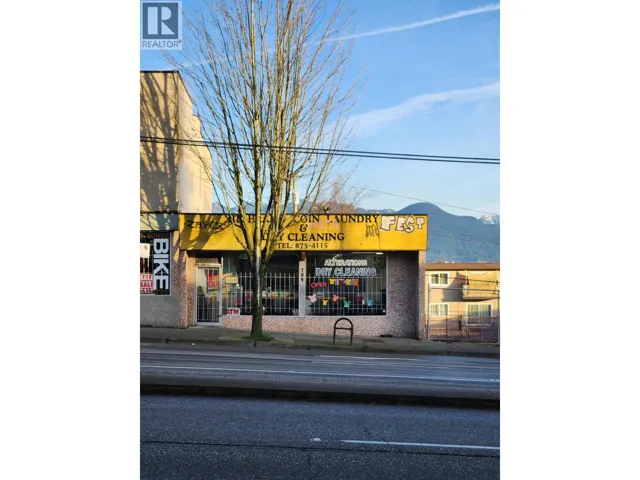 709 E BROADWAY, Vancouver, British Columbia V5T1X8