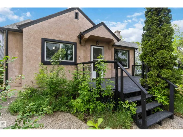 11842 93 ST NW, Edmonton, Alberta T5G1E3