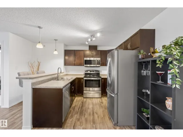 #414 5951 165 AV NW, Edmonton, Alberta T5Y0J6