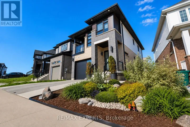 228 WOODBINE AVENUE, Kitchener, Ontario N2R1Y5