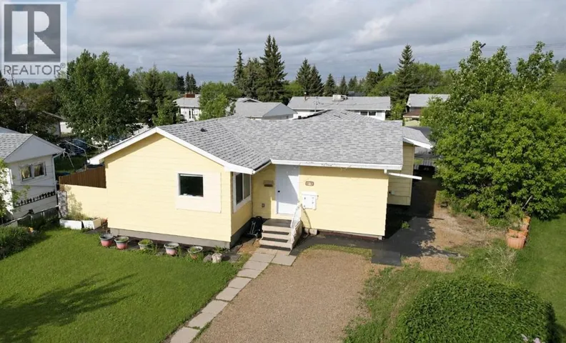 813 Centre, Hanna, Alberta T0J1P0