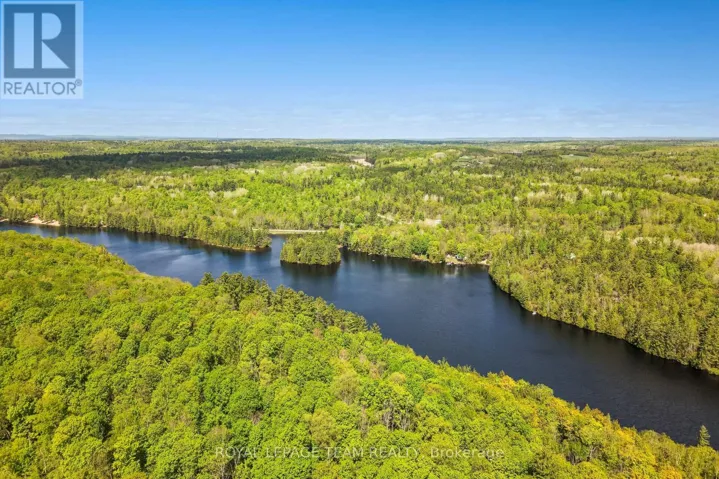 102-B MCVICAR LANE, McNab/Braeside, Ontario K7S3Z5
