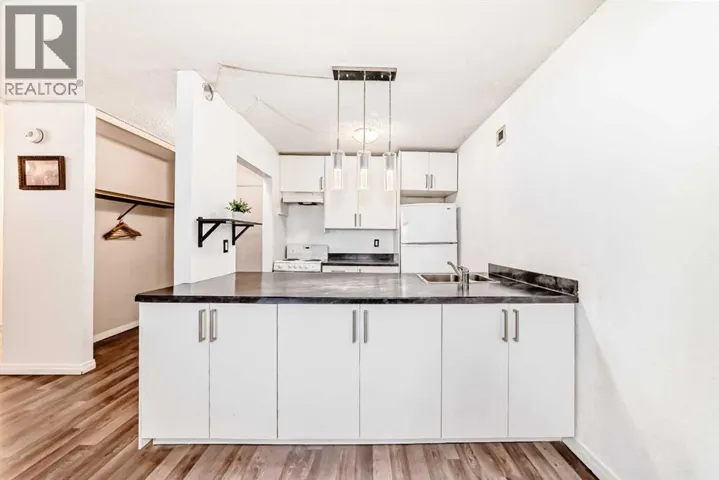 1403, 221 6 Avenue SE, Calgary, Alberta T2G4Z9