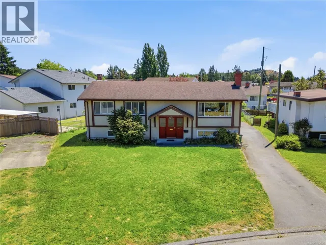 3971 Cedarwood St, Saanich, British Columbia V8N3N3