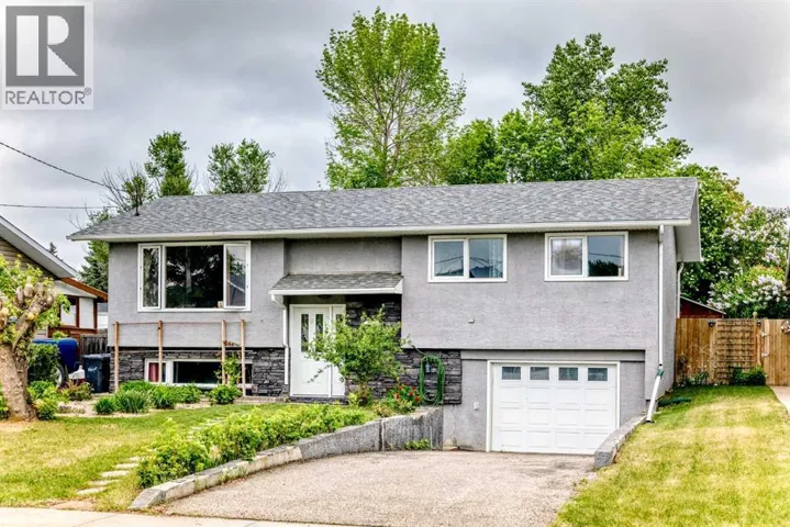 1652 Boutellier Close, Penhold, Alberta T0M1R0