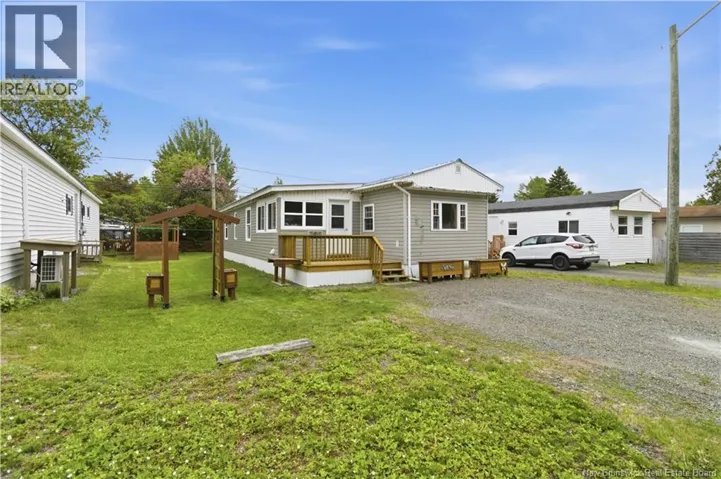 209 Moore Street, Lincoln, New Brunswick E3B8L9