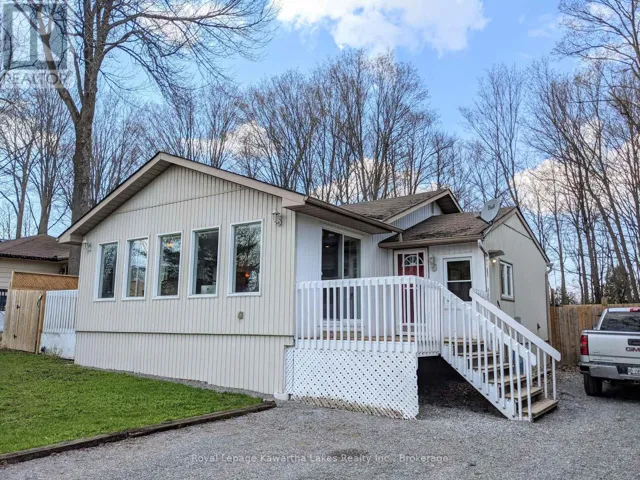 21 PLEASURE STREET, Kawartha Lakes (Fenelon), Ontario K0M1G0
