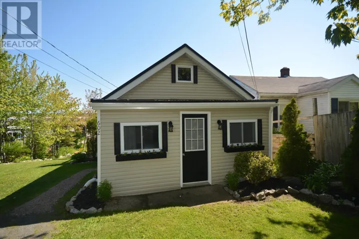 602 Herring Cove Road, Halifax, Nova Scotia B3R1X6