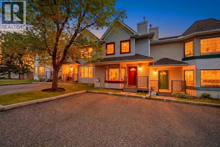 42 Patina Point SW, Calgary, Alberta T3H3J7