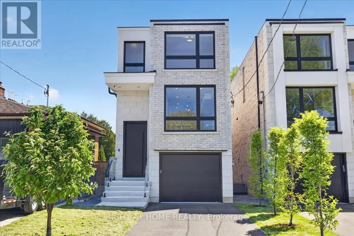 15B ROSEMEADE AVENUE, Toronto (Stonegate-Queensway), Ontario M8Y3A2