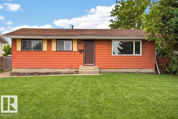 123 GRANDIN DR, Morinville, Alberta T8R1H5