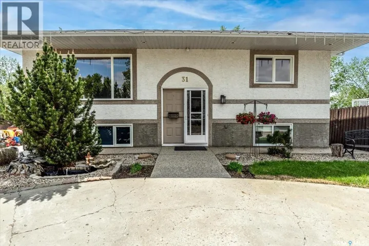 31 Faunt BAY, Regina, Saskatchewan S4X2J8