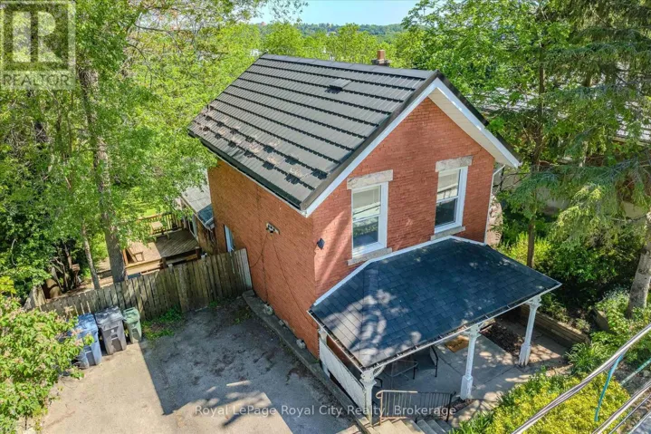 115 GROVE STREET, Guelph (St. George’s), Ontario N1E2W8