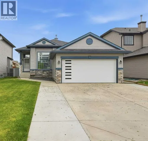 209 Oakmere Close, Chestermere, Alberta T1X1L1