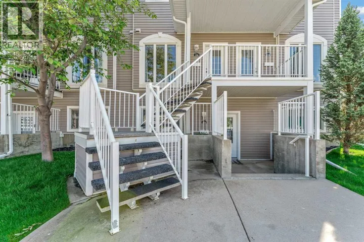 156 Somerset Lane SE, Medicine Hat, Alberta T1B0E6