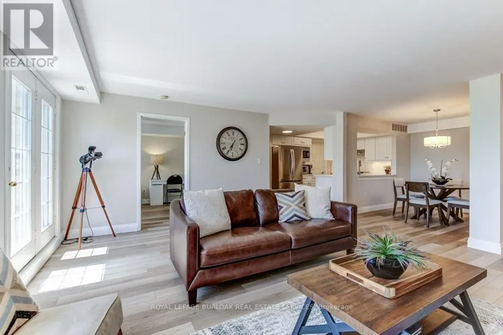 B405 - 216 PLAINS ROAD W, Burlington (Bayview), Ontario L7T4K8