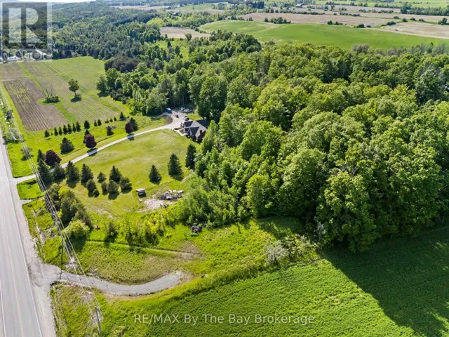 7346 COUNTY RD 9 ROAD, Clearview (Creemore), Ontario L0M1G0