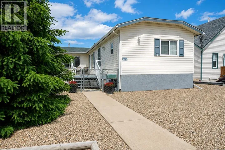 217 4 Street NW, Redcliff, Alberta T0J2P0