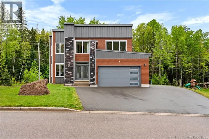 16 Parkplace Lane, Moncton, New Brunswick E1A9N2