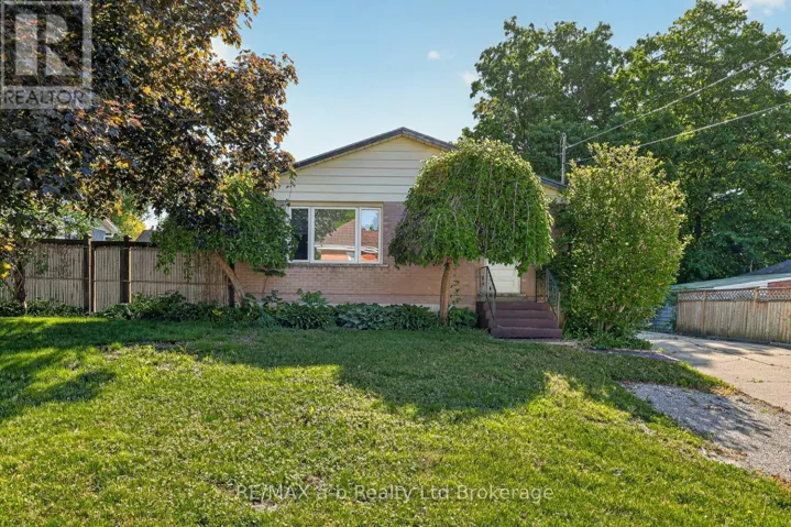 2 VICTORIA STREET, Norwich (Norwich Town), Ontario N0J1P0