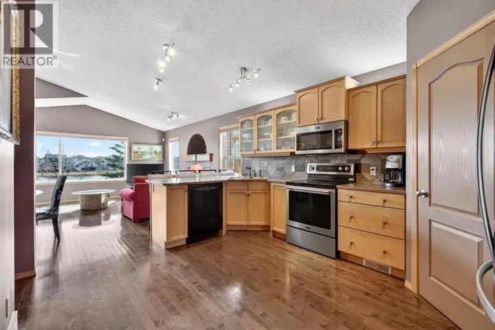 136 West Creek Glen, Chestermere, Alberta T1X1P8
