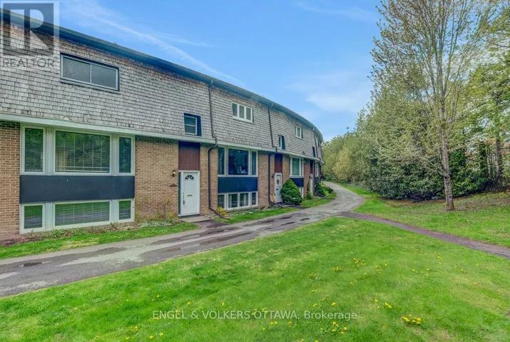 B - 765 SPRINGLAND DRIVE, Ottawa, Ontario K1V6L9