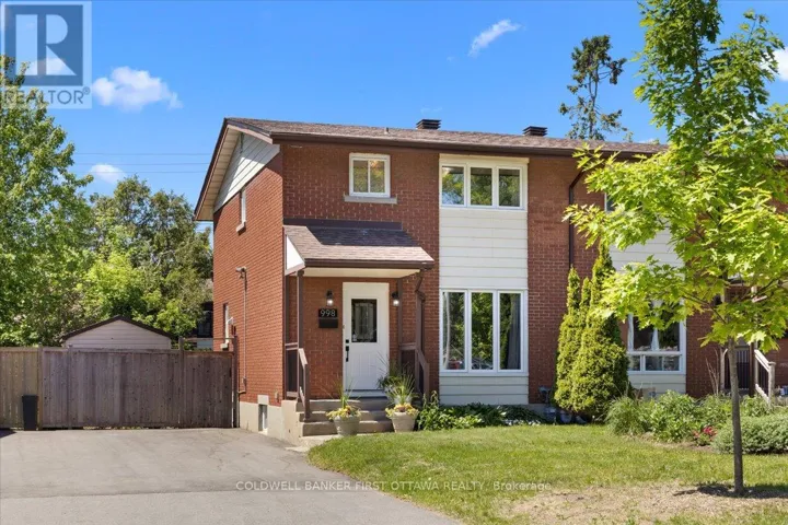 998 MOSSDALE STREET, Ottawa, Ontario K2B5S7