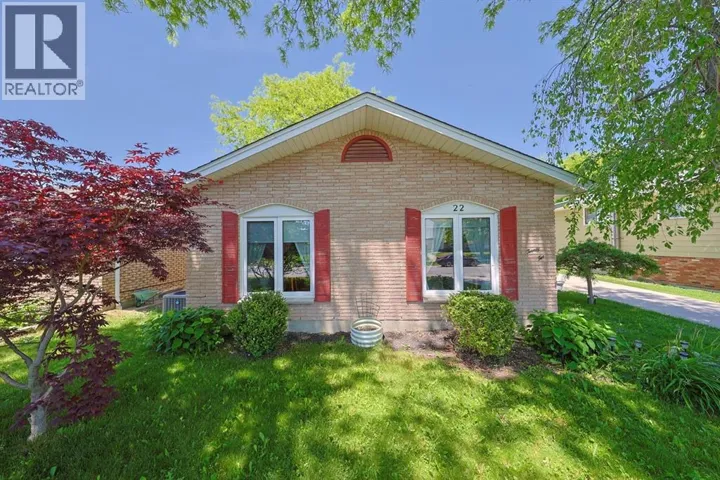 22 Turner DRIVE, Sarnia, Ontario N7S4L1