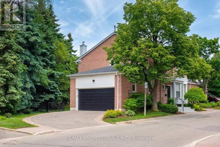 7 TAMARACK CIRCLE, Toronto (Kingsview Village-The Westway), Ontario M9P3T9