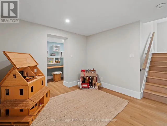 780