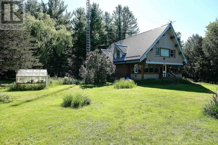 11 CROOKSTON ROAD, Centre Hastings, Ontario K0K2K0
