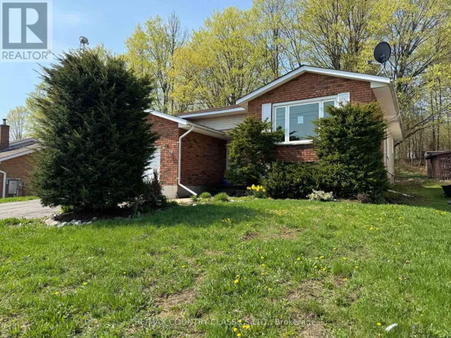 16 MAPLE STREET, Bancroft (Bancroft Ward), Ontario K0L1C0