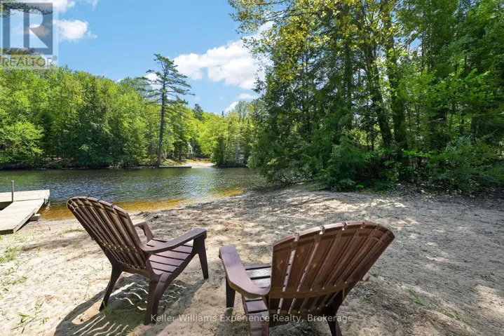 1077 HOLIDAY PARK DRIVE, Bracebridge (Macaulay), Ontario P1L1W9