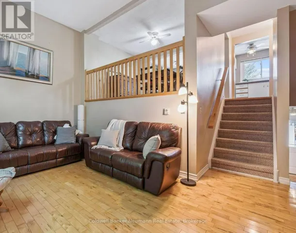 2 – 2 WORTON AVENUE, Guelph (Willow West/Sugarbush/West Acres), Ontario N1H7C5