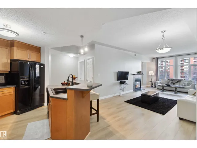 9020 JASPER AV NW, Edmonton, Alberta T5H3S8