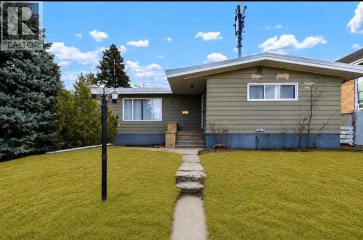 261 9 Street SW, Medicine Hat, Alberta T1A4N8
