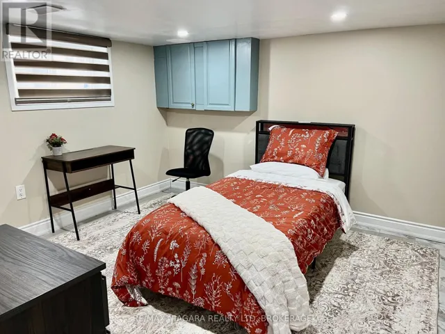 BEDROOM 2 - 3968 ST PETER AVENUE, Niagara Falls (Stamford), Ontario L2J2N8