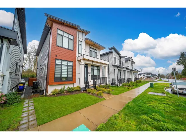 7817 197 STREET, Langley, British Columbia V2Y4L8