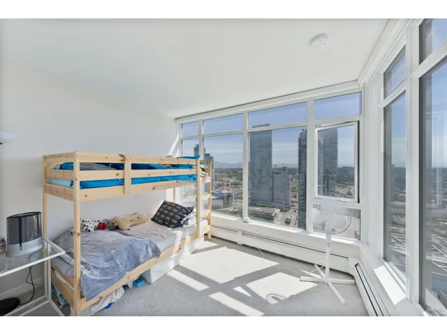 2508 13350 CENTRAL AVENUE, Surrey, British Columbia V3T0S1