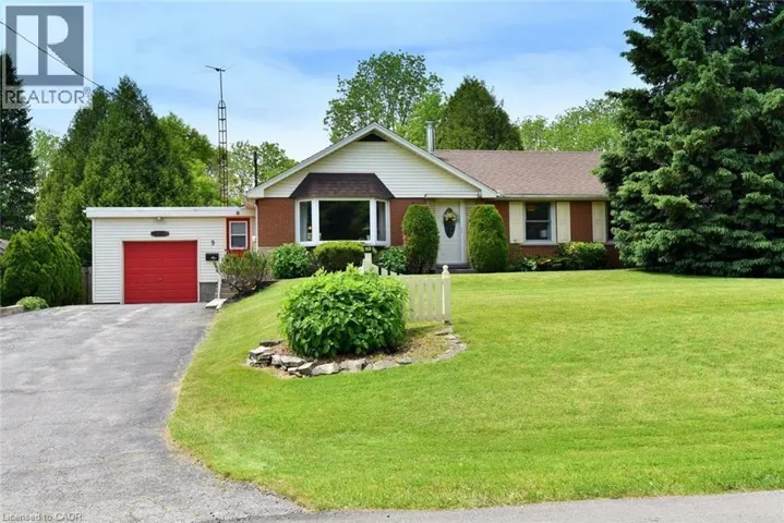 9 WESITE Avenue, Dundas, Ontario L9H5M1
