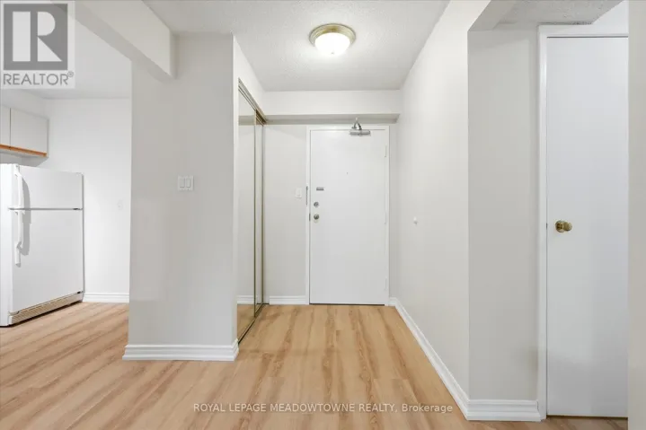 207 - 3835 LAKE SHORE BOULEVARD, Toronto (Long Branch), Ontario M8W1R2