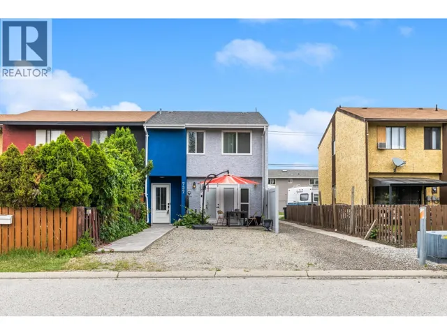 737 Fairway Avenue, Penticton, British Columbia V2A6M3