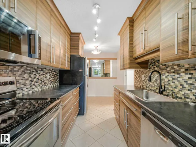 #202 2303 119 ST NW, Edmonton, Alberta T6J4E2
